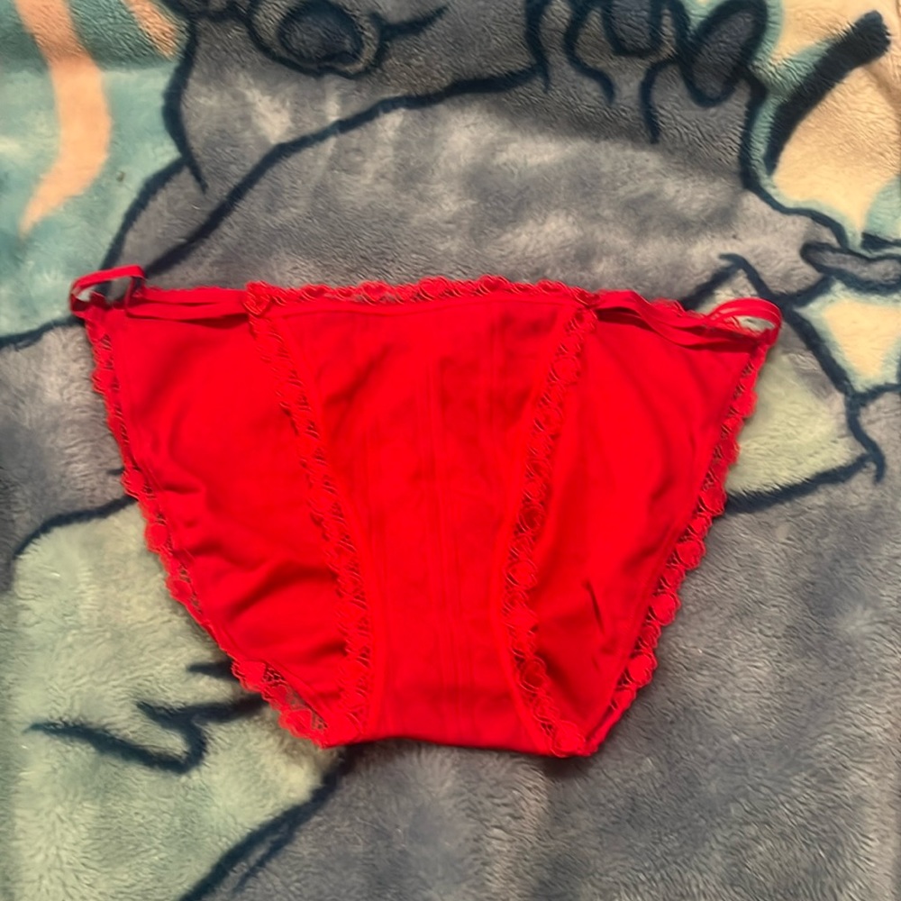 Victoria’s Secret Bikini L